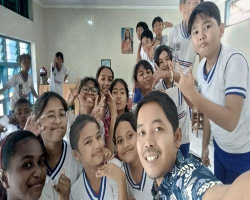 KEGIATAN BERSAMA SISWA KELAS 8